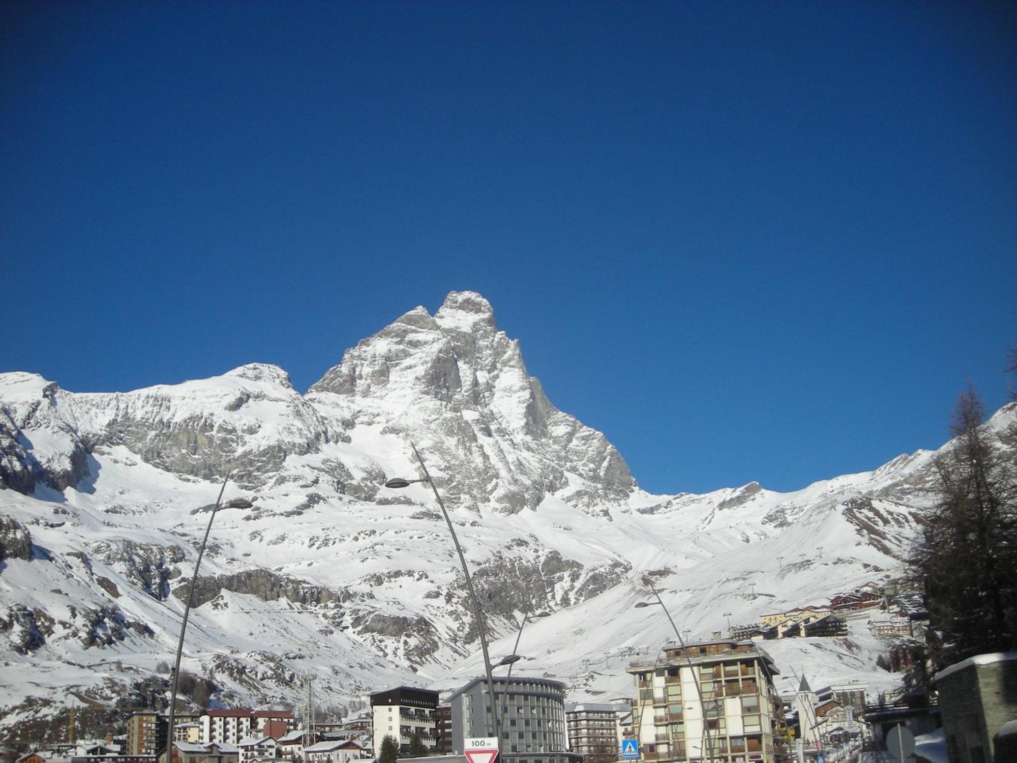 Contemporary Apartment In Breuil Cervinia Near Ski Area Breuil-Cervinia Exterior foto
