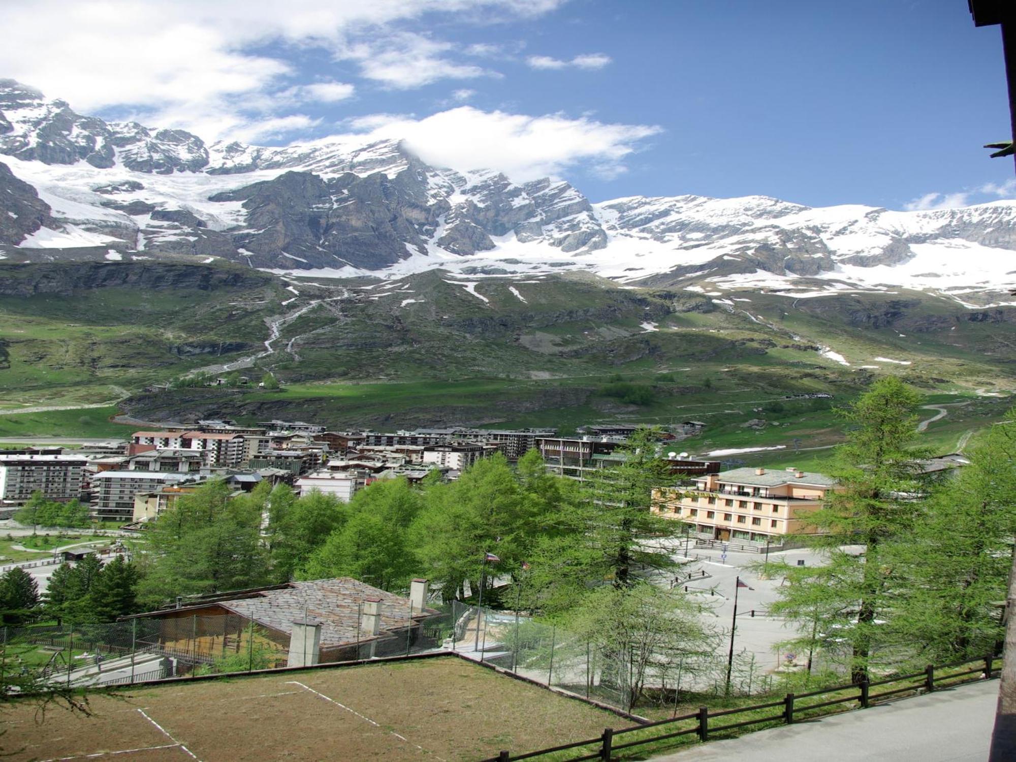 Contemporary Apartment In Breuil Cervinia Near Ski Area Breuil-Cervinia Exterior foto
