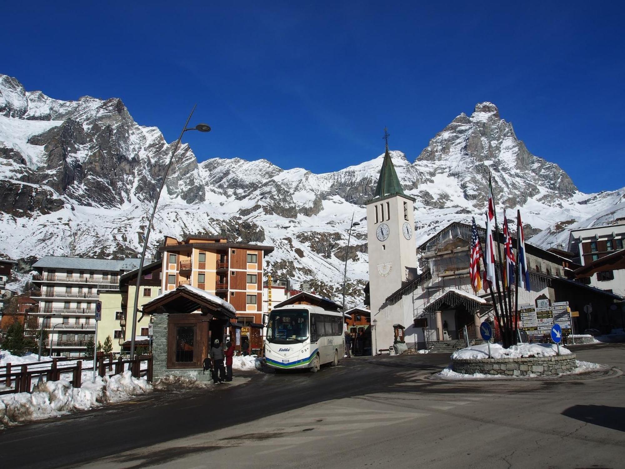 Contemporary Apartment In Breuil Cervinia Near Ski Area Breuil-Cervinia Exterior foto
