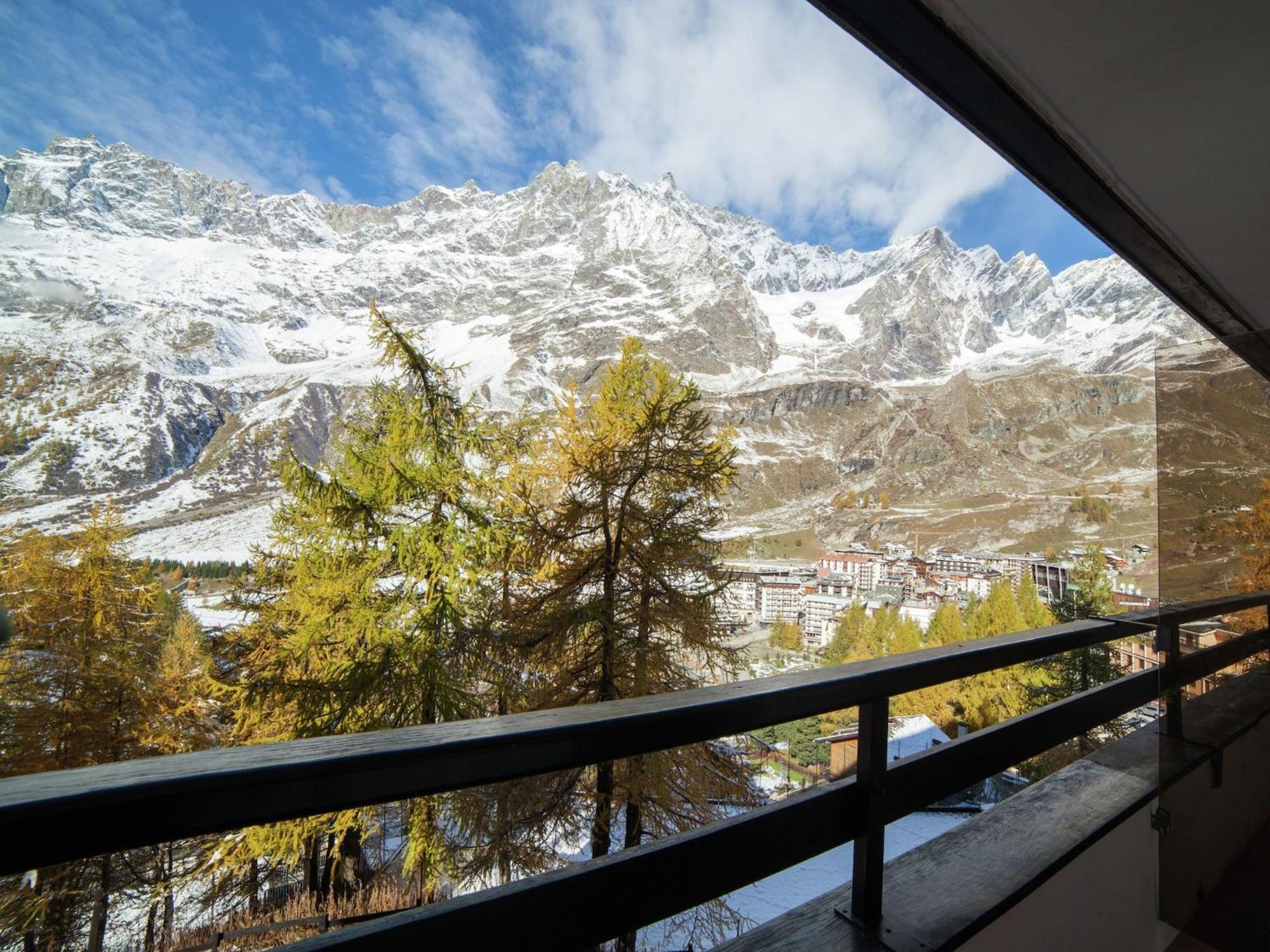 Contemporary Apartment In Breuil Cervinia Near Ski Area Breuil-Cervinia Exterior foto