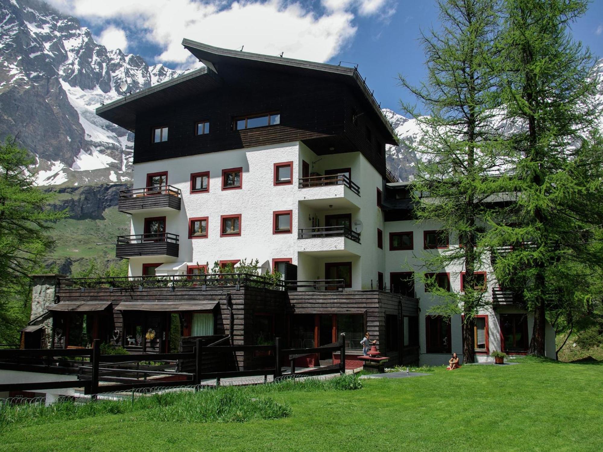Contemporary Apartment In Breuil Cervinia Near Ski Area Breuil-Cervinia Exterior foto
